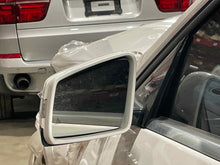 Load image into Gallery viewer, SIDE VIEW DOOR MIRROR E250D E300 E350 E400 E550 E63 11-14 Left - NW515242