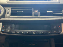 Load image into Gallery viewer, TEMPERATURE CONTROLS Lexus CT200H 2011 11 2012 12 2013 13 - NW515841