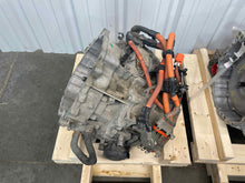 Load image into Gallery viewer, TRANSMISSION CT200H Prius Prius V 2010-2017 VIN DP/DU - NW516021