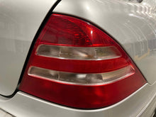 Load image into Gallery viewer, TAIL LIGHT LAMP ASSEMBLY S430 S500 S55 S600 SL500 SL600 00-02 Right - NW516494