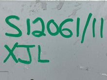 Load image into Gallery viewer, REAR TEMPERATURE CONTROLS Vanden Pl XJ XJL XJR 2010-2015 - NW516741