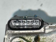 Load image into Gallery viewer, THROTTLE BODY E250 Van C250 C300 C350 C63 CLA45 CLS400 CLS550 12-16 - NW517550