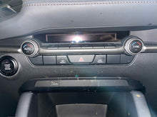 Load image into Gallery viewer, Temperature Controls Mazda 3 2020 - NW517289
