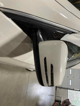 Load image into Gallery viewer, SIDE VIEW DOOR MIRROR E300 E350 E400 E550 E63 10 11 12 13 Left - NW517758