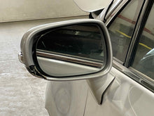 Load image into Gallery viewer, Side View Door Mirror LEXUS HS250H 2010 - NW518223