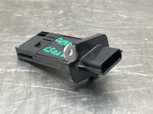 Load image into Gallery viewer, Mass Air Flow Sensor Meter MAF EX35 EX37 FX35 FX37 FX50 G25 G35 03-15 - NW518133