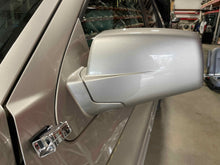 Load image into Gallery viewer, Side View Door Mirror Cadillac SRX 2007 - NW519856
