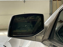 Load image into Gallery viewer, Side View Door Mirror Cadillac SRX 2007 - NW519856
