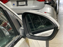 Load image into Gallery viewer, Side View Door Mirror Buick Regal 2018 - NW521153