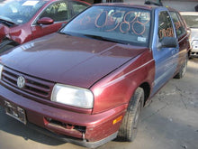 Load image into Gallery viewer, DISTRIBUTOR Golf Jetta Passat 1993 93 1994 94 1995 95 - 30338