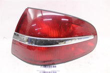 Load image into Gallery viewer, OUTER TAIL LIGHT LAMP Continental 1995 95 1996 96 1997 97 Right - 1009524