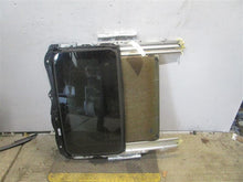 Load image into Gallery viewer, SUNROOF ASSEMBLY 320i 328D 328i 335i Active 3 M3 12 13 14 15 - 1010796