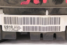 Load image into Gallery viewer, SPEEDOMETER CLUSTER Kia Sorento 2011 11 2012 12 2013 13 - 1011412