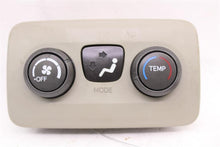 Load image into Gallery viewer, REAR TEMPERATURE CONTROLS Toyota Sienna 11 12 13 14 - 1013102