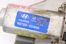 Load image into Gallery viewer, REAR WIPER MOTOR Hyundai Elantra 01 02 03 04 05 06 - 1013134