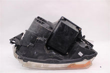 Load image into Gallery viewer, HEADLIGHT LAMP ASSEMBLY Land Rover LR3 05 06 07 08 09 Right - 1021432