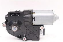 Load image into Gallery viewer, SUNROOF MOTOR BMW 750i 750il 2012 12 - 1023129