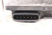 Load image into Gallery viewer, THROTTLE BODY Pontiac Vibe 2009 09 2010 10 - 1026422