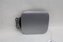 Load image into Gallery viewer, Fuel Filler Door Honda CRV 2003 03 - 1061711