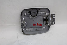 Load image into Gallery viewer, Fuel Filler Door Honda CRV 2003 03 - 1061711