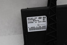 Load image into Gallery viewer, BODY CONTROL MODULE BCM COMPUTER Genesis 2010 10 2011 11 - 1065525