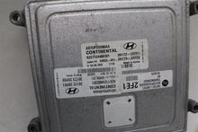Load image into Gallery viewer, ECU ECM COMPUTER Hyundai Elantra 2017 17 2018 18 - 1065551