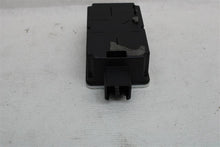 Load image into Gallery viewer, Body Control Computer Volvo V40 C30 C70 2008 08 09 10 - 1067000