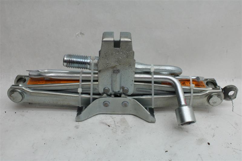 JACK Nissan Rogue 2010 10 1077141 Tom's Foreign Auto Parts