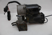 Load image into Gallery viewer, AIR RIDE COMPRESSOR LR3 LR4 Range Rover Sport 2005-2014 - 1088443