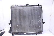 Load image into Gallery viewer, RADIATOR Frontier Pathfinder Xterra 2005 05 06 07 08 09 10 Auto - 1088904