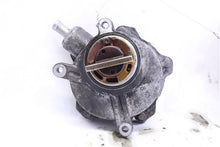Load image into Gallery viewer, VACUUM PUMP 550i 645ci 650i 750i 750il 750LI 760li X5 03-10 - 1089506