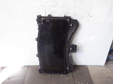Load image into Gallery viewer, SUNROOF ASSEMBLY Land Rover LR3 LR4 2005 05 2006 06 2007 07 08 09 10 11 Front - 1093012
