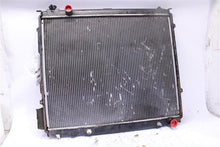 Load image into Gallery viewer, RADIATOR Toyota Tundra 2000 00 2001 01 2002 02 03 04 - 1093380