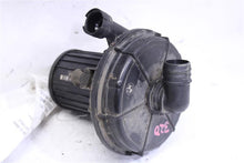 Load image into Gallery viewer, VACUUM PUMP 550i 645ci 650i 750i 750il 750LI 760li X5 03-10 - 1094396