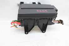 Load image into Gallery viewer, FUSE BOX Jaguar XE 2017 17 - 1095186