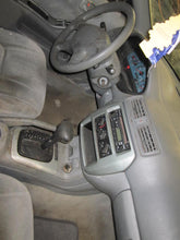 Load image into Gallery viewer, RADIO GALANT 2002 2003 AM FM CD - 468740