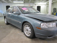 Load image into Gallery viewer, HEADLIGHT LAMP ASSEMBLY Volvo S80 99 00 01 02 03 04 05 06 Left - 499909