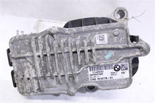 Load image into Gallery viewer, TRANSFER CASE ACTUATOR MOTOR 228I 320i 328D 328i 328I GT 335i 335i 10-17 - 1105166