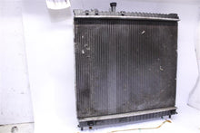 Load image into Gallery viewer, RADIATOR Nissan Titan QX56 Armada 2004 04 2005 05 2006 06 2007 07 08 09 10 - 12 - 1108498