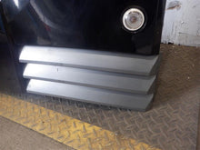 Load image into Gallery viewer, FRONT FENDER Land Rover Range Rover 06 07 08 09 10 11 12 Left - 1110373