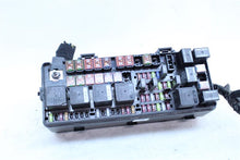 Load image into Gallery viewer, FUSE BOX Maserati Quattropo 2014 14 - 1118751