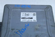 Load image into Gallery viewer, HYBRID VEHICLE CONTROL COMPUTER Prius 2005 05 2006 06 - 1121917