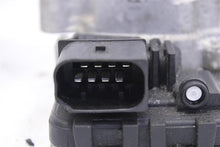Load image into Gallery viewer, TRANSFER CASE ACTUATOR MOTOR 228I 320i 328D 328i 328I GT 335i 335i 10-17 - 1123082