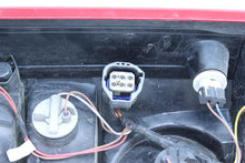 Load image into Gallery viewer, TAIL LIGHT LAMP ASSEMBLY Land Rover LR3 05 06 07 08 09 Right - 1125148