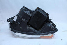 Load image into Gallery viewer, HEADLIGHT LAMP ASSEMBLY Land Rover LR3 05 06 07 08 09 Right - 1125164