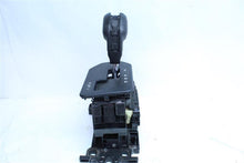 Load image into Gallery viewer, Floor Shifter Land Rover LR3 2008 08 - 1125174