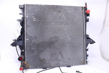 Load image into Gallery viewer, RADIATOR LR4 Range Rover Sport 10 11 12 13 14 15 16 - 1125570