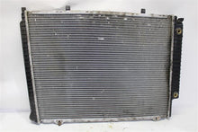 Load image into Gallery viewer, RADIATOR Mercedes E300D E420 E430 96 97 98 99 - 1125943