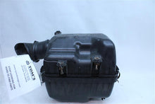 Load image into Gallery viewer, AIR CLEANER BOX Toyota Tundra 2003 03 2004 04 - 1126115