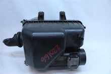 Load image into Gallery viewer, AIR CLEANER BOX Toyota Tundra 2003 03 2004 04 - 1126115